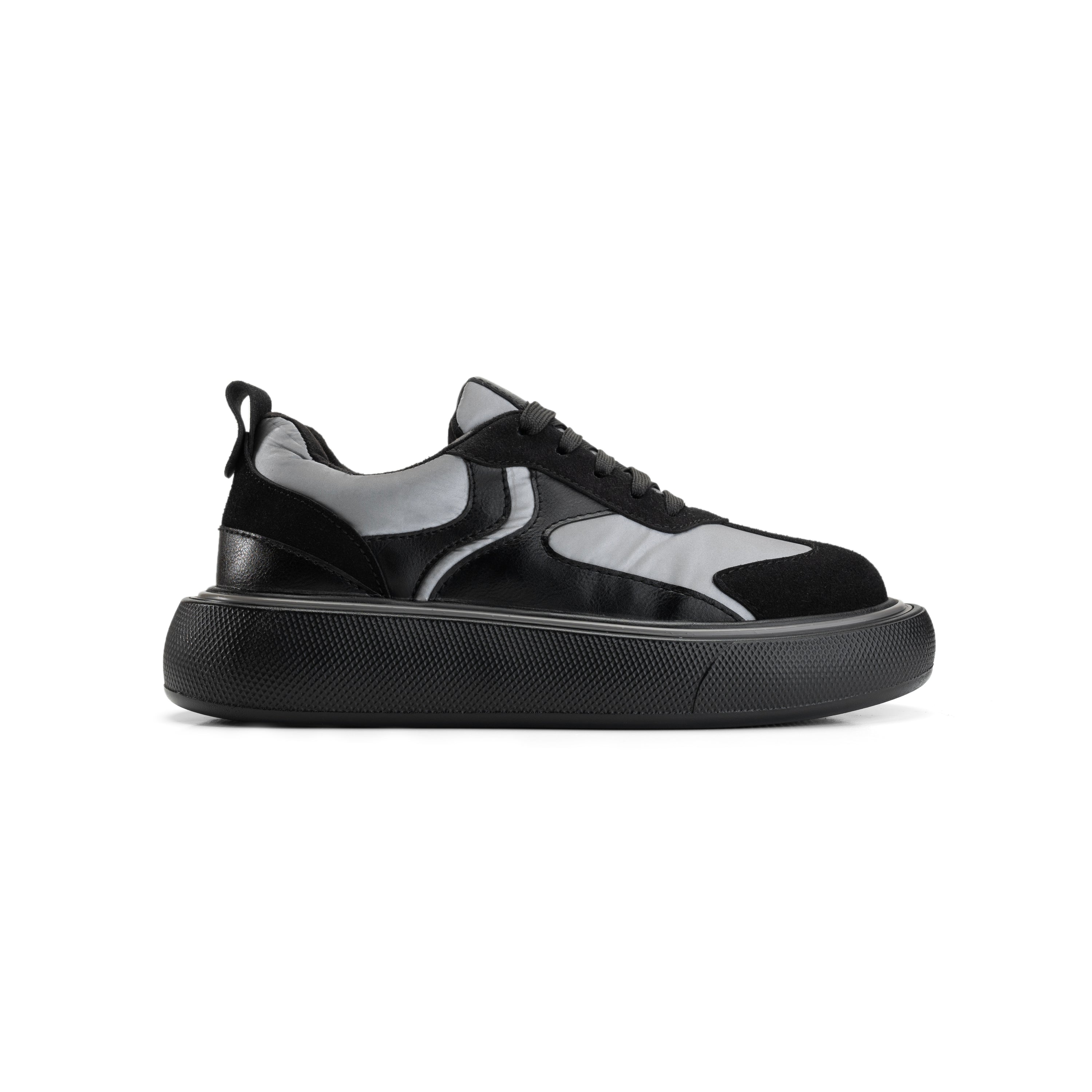 Unica Stitch Wide Flat Sneakers - Classic Black