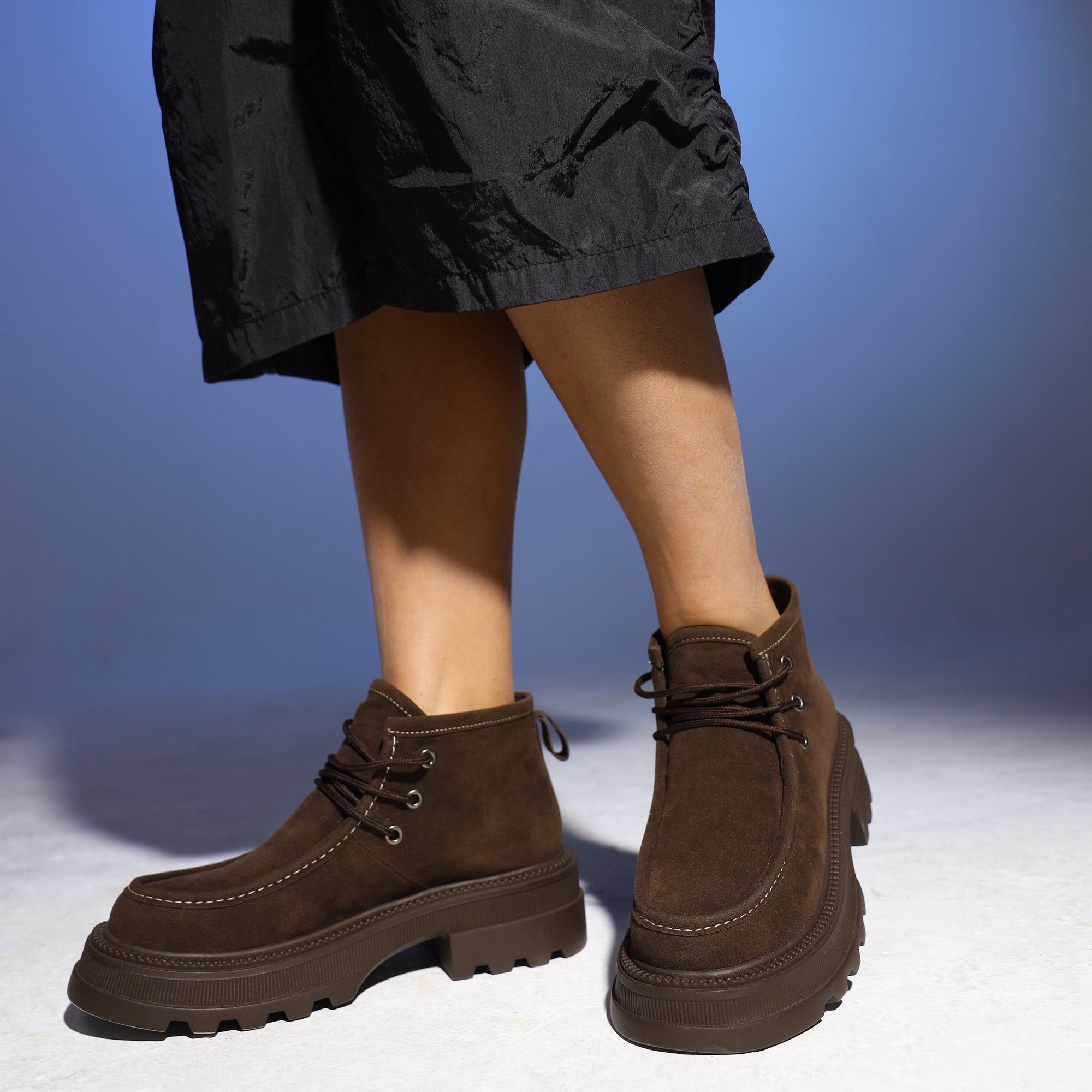 Moc Toe Design Hooked Laces Boots - Brown