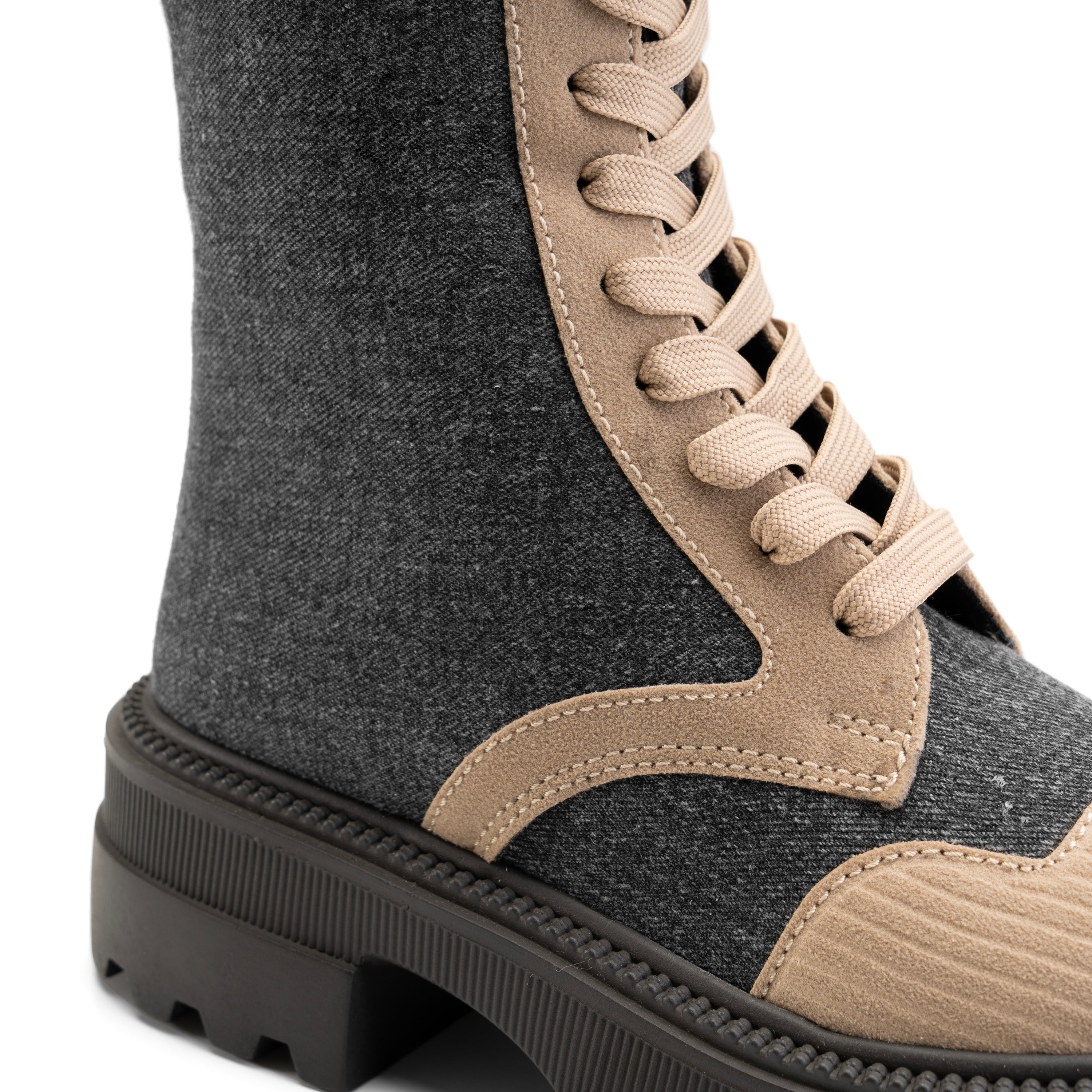 Denim Base Duo Color Lace Up Boots - Beige X Black