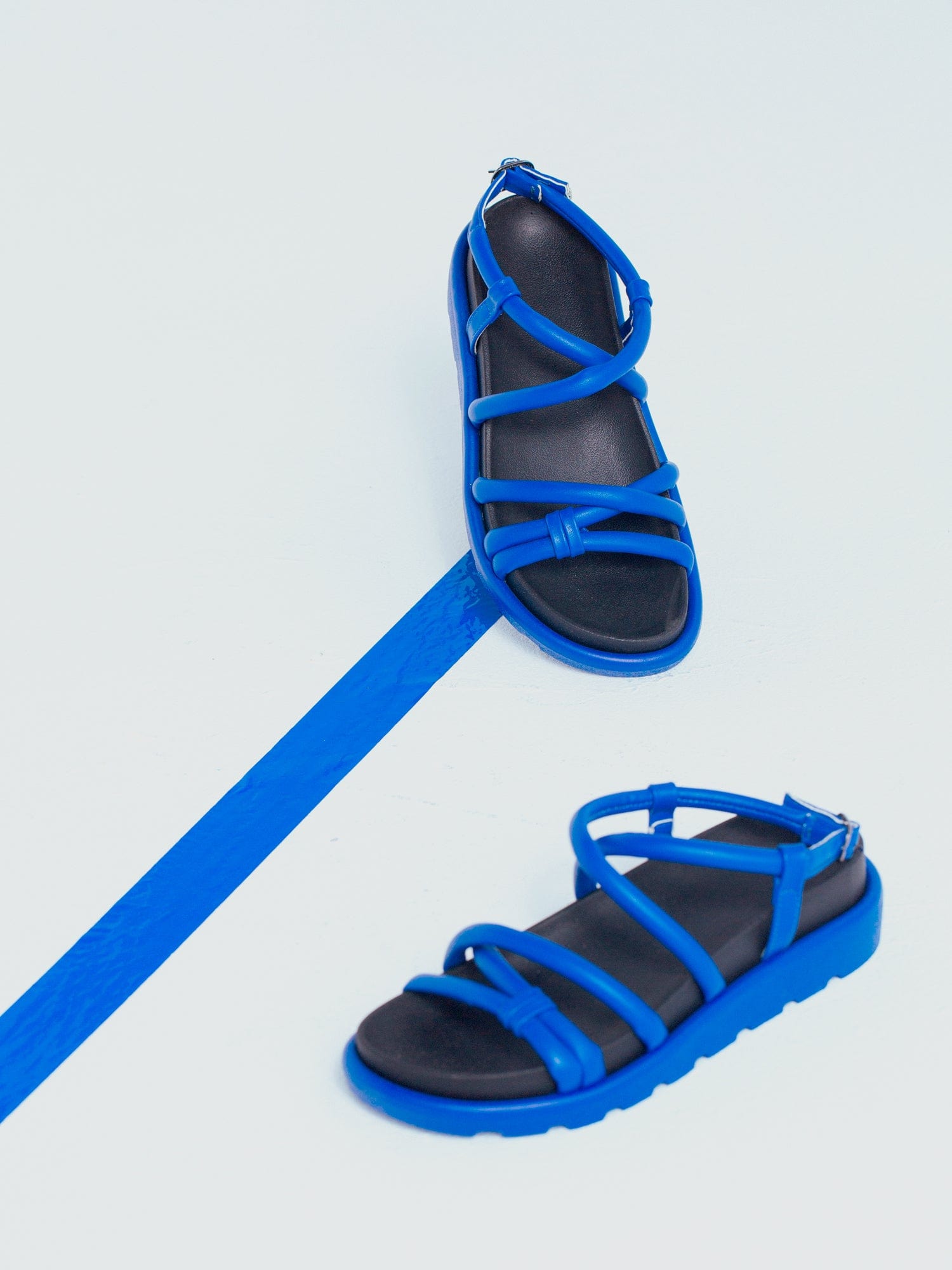 Curve Strap Sandals - Blue