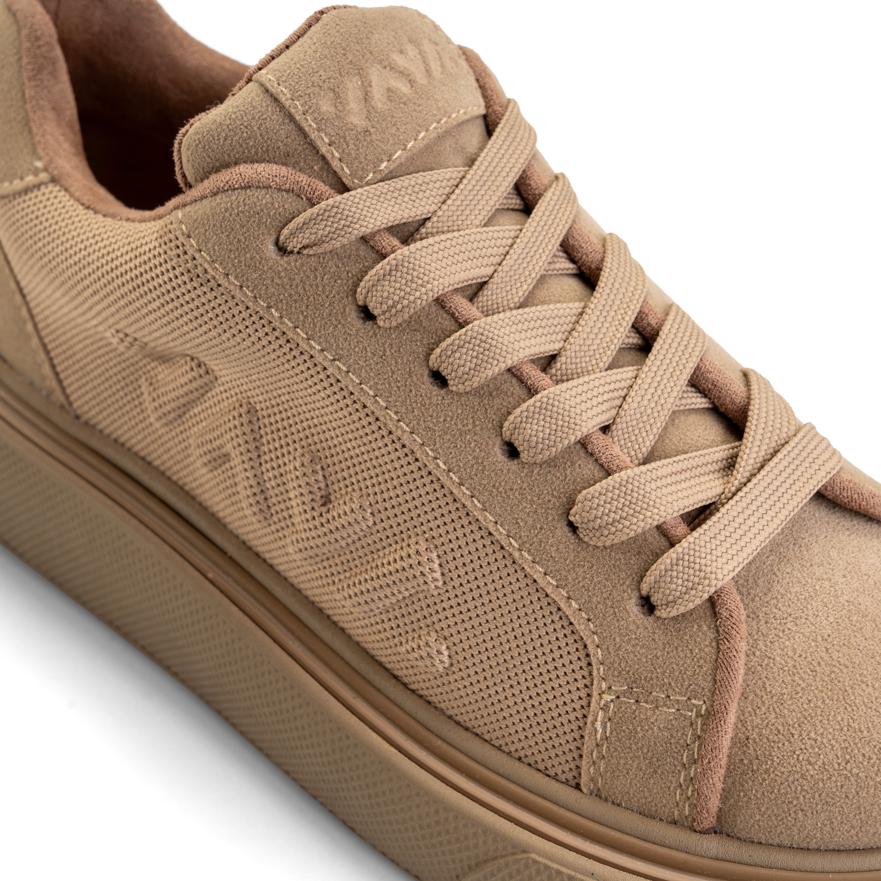 Nomad Luxe Sneaker - Classic Beige