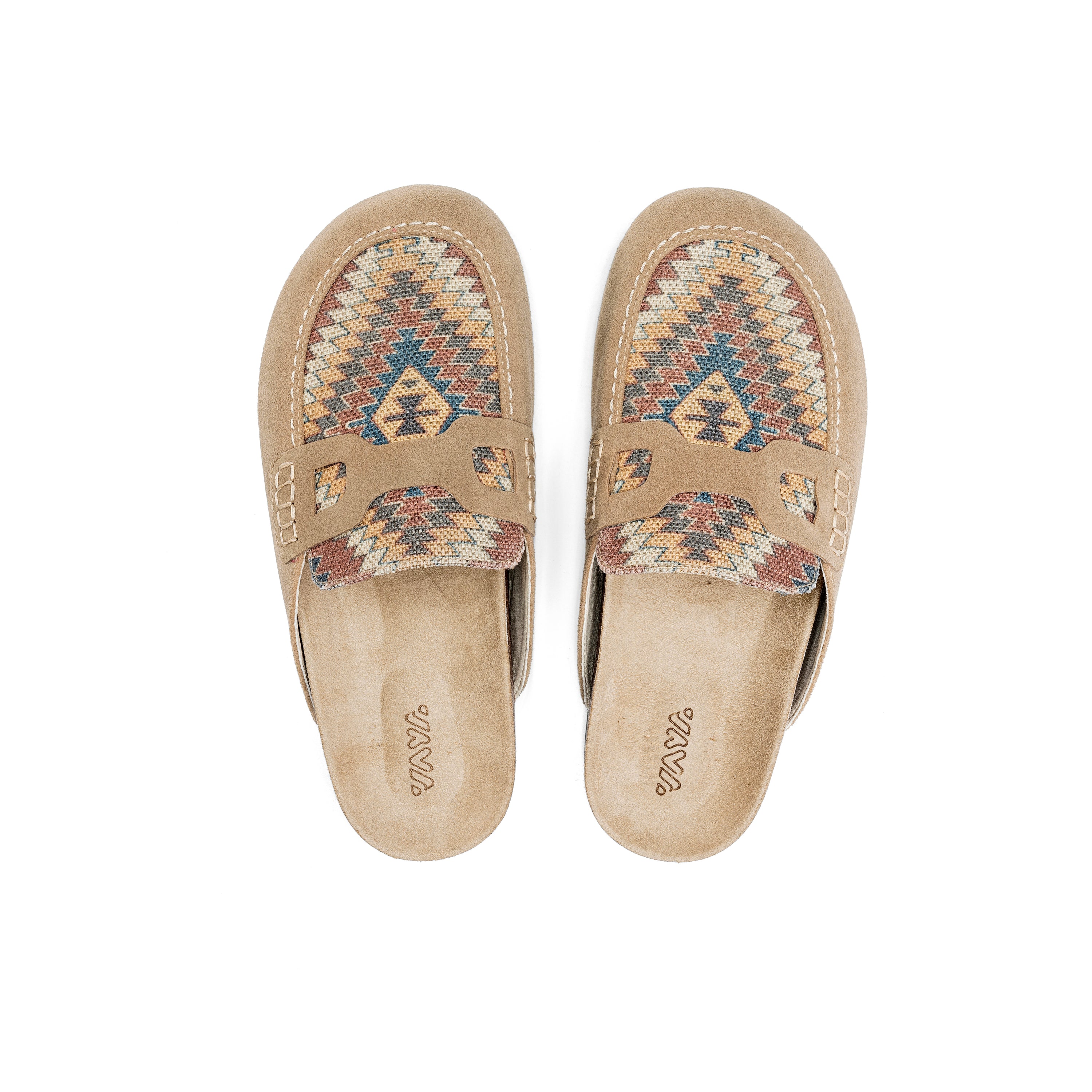 Desert Dune Patterned Clogs – Rustic Comfort and Style