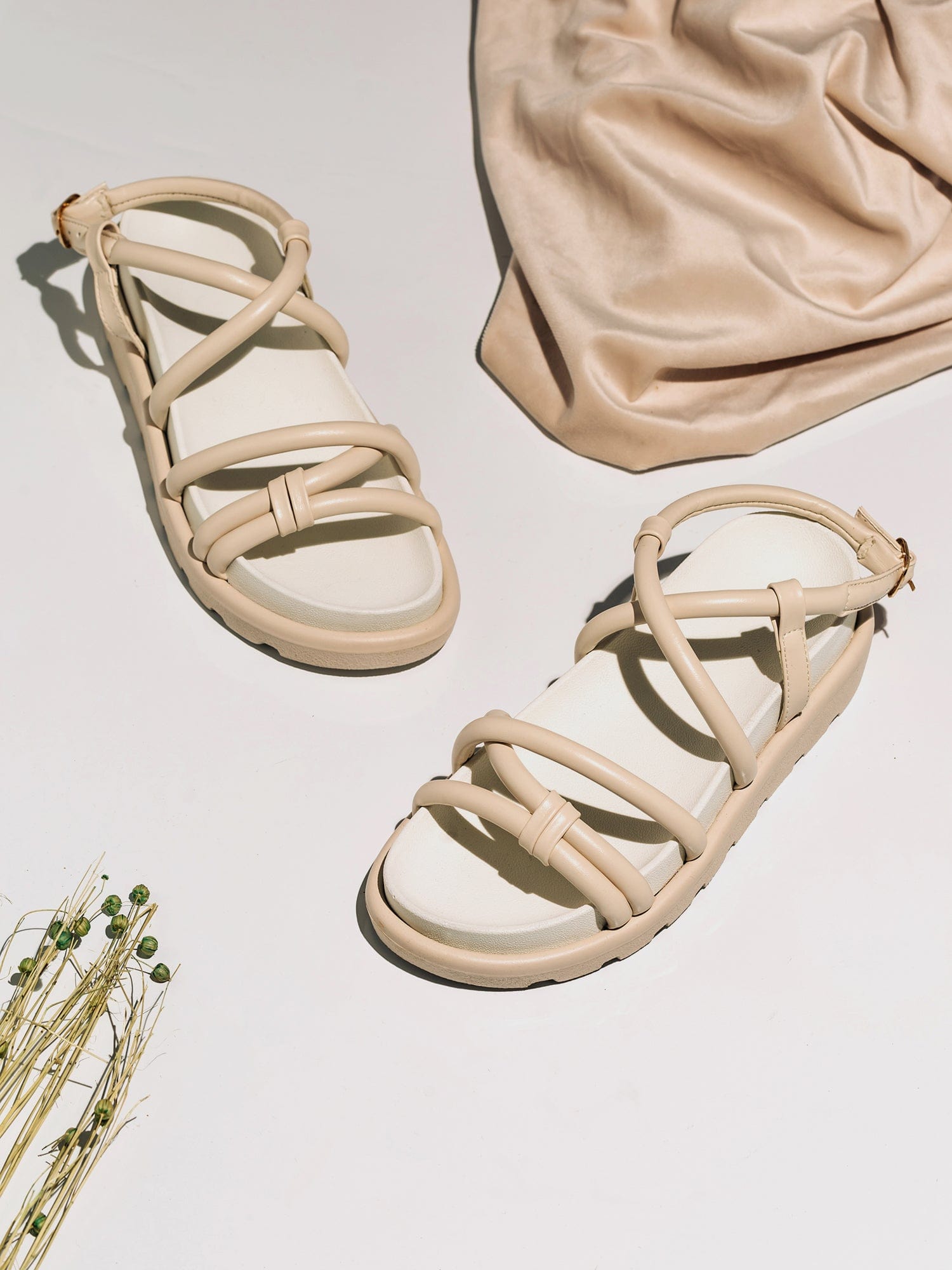 Curve Strap Sandals - Off White