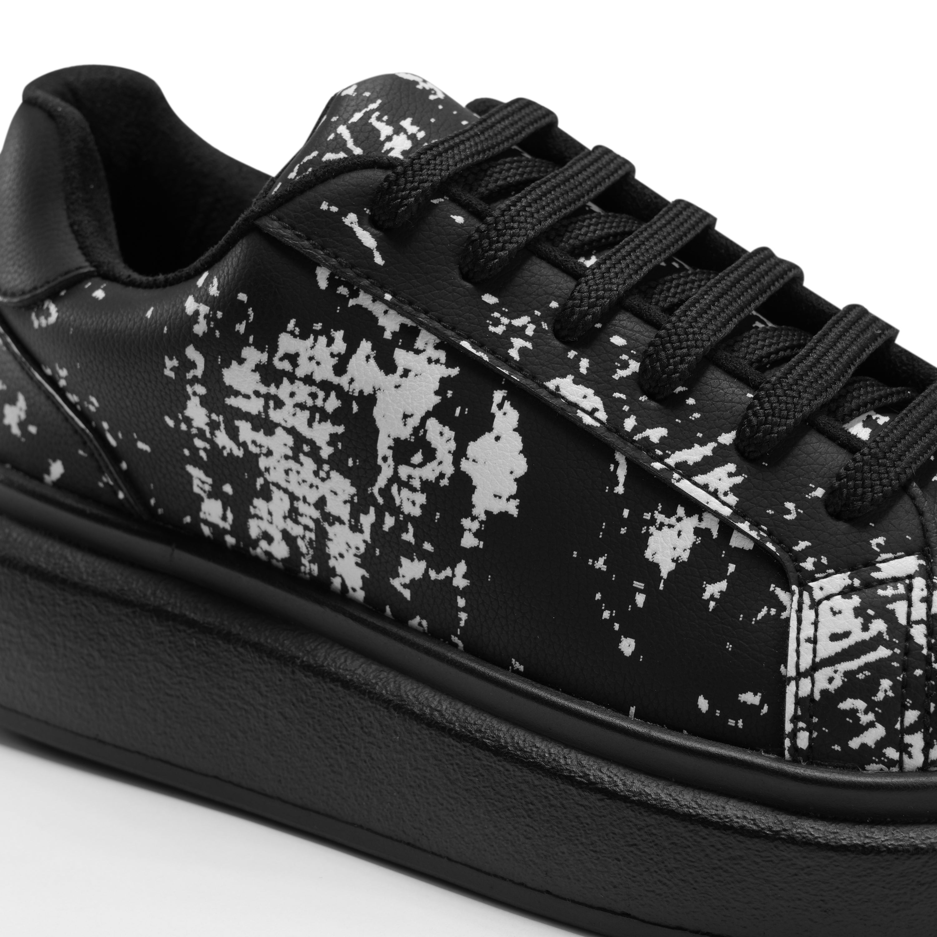 Monochrome Splash Sneakers - Black