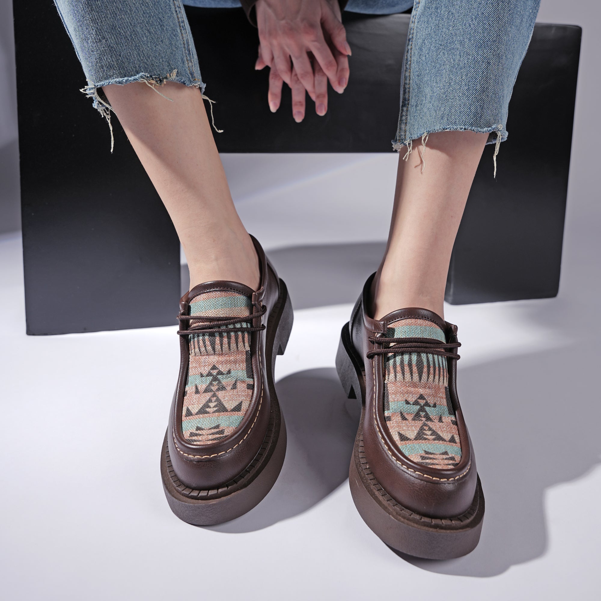 Patterned Lace-Up Platform Loafers - Brown