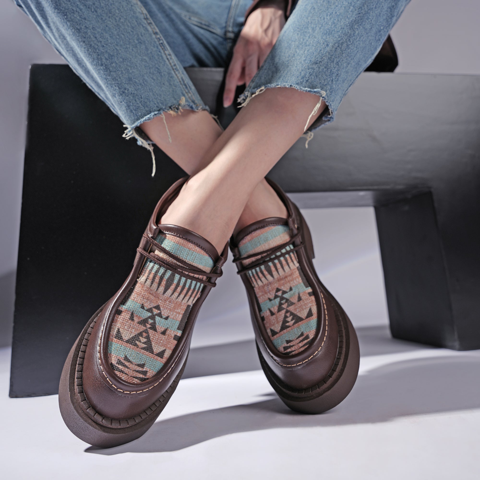 Patterned Lace-Up Platform Loafers - Brown