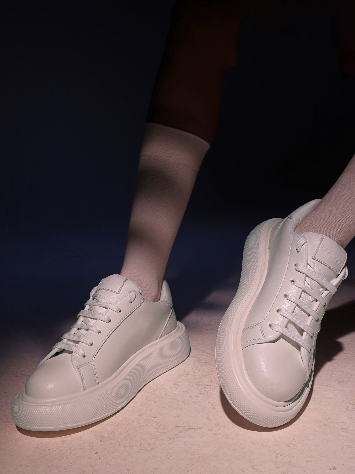 Nomad Luxe Sneaker - Pristine White