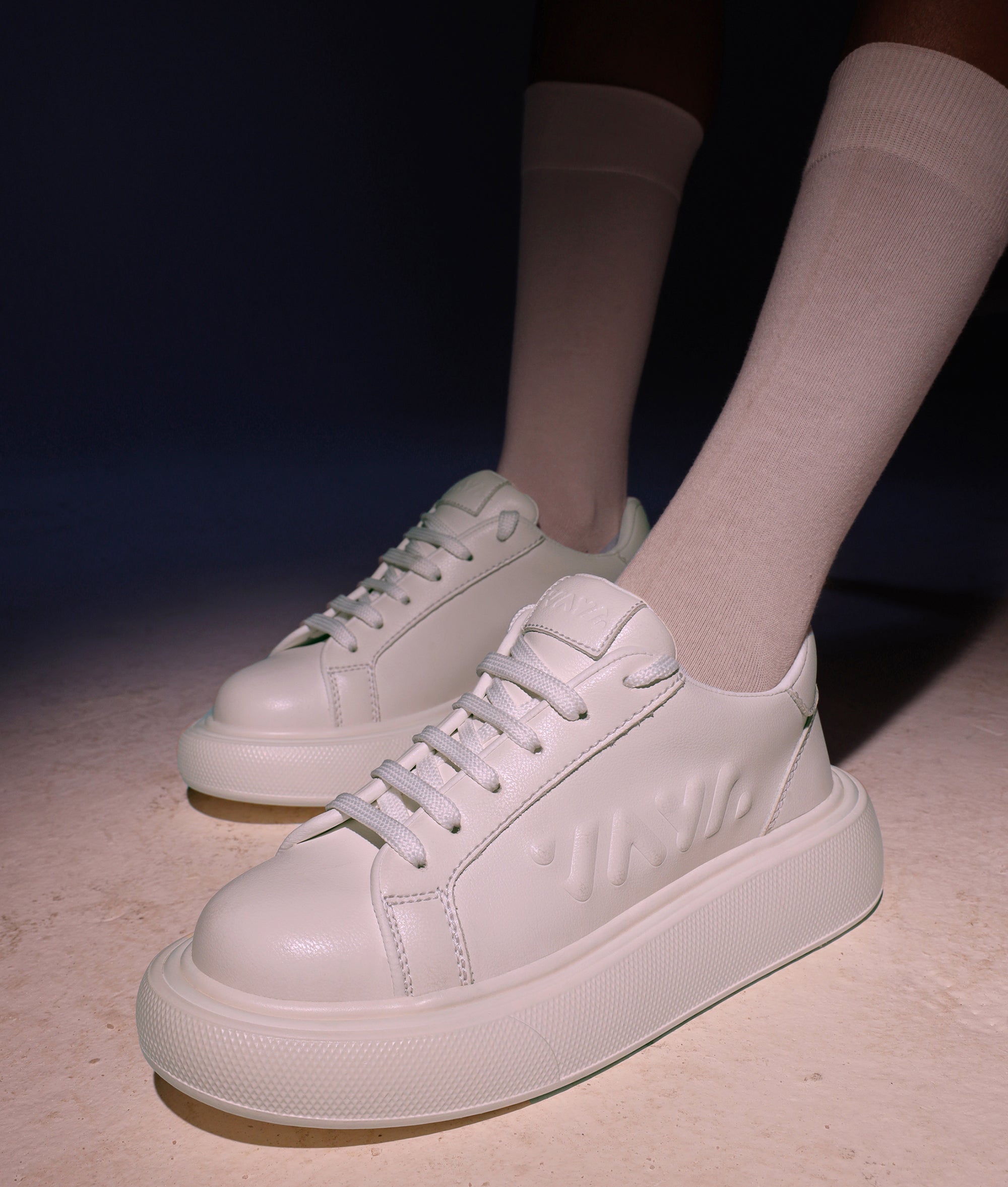 Nomad Luxe Sneaker - Pristine White